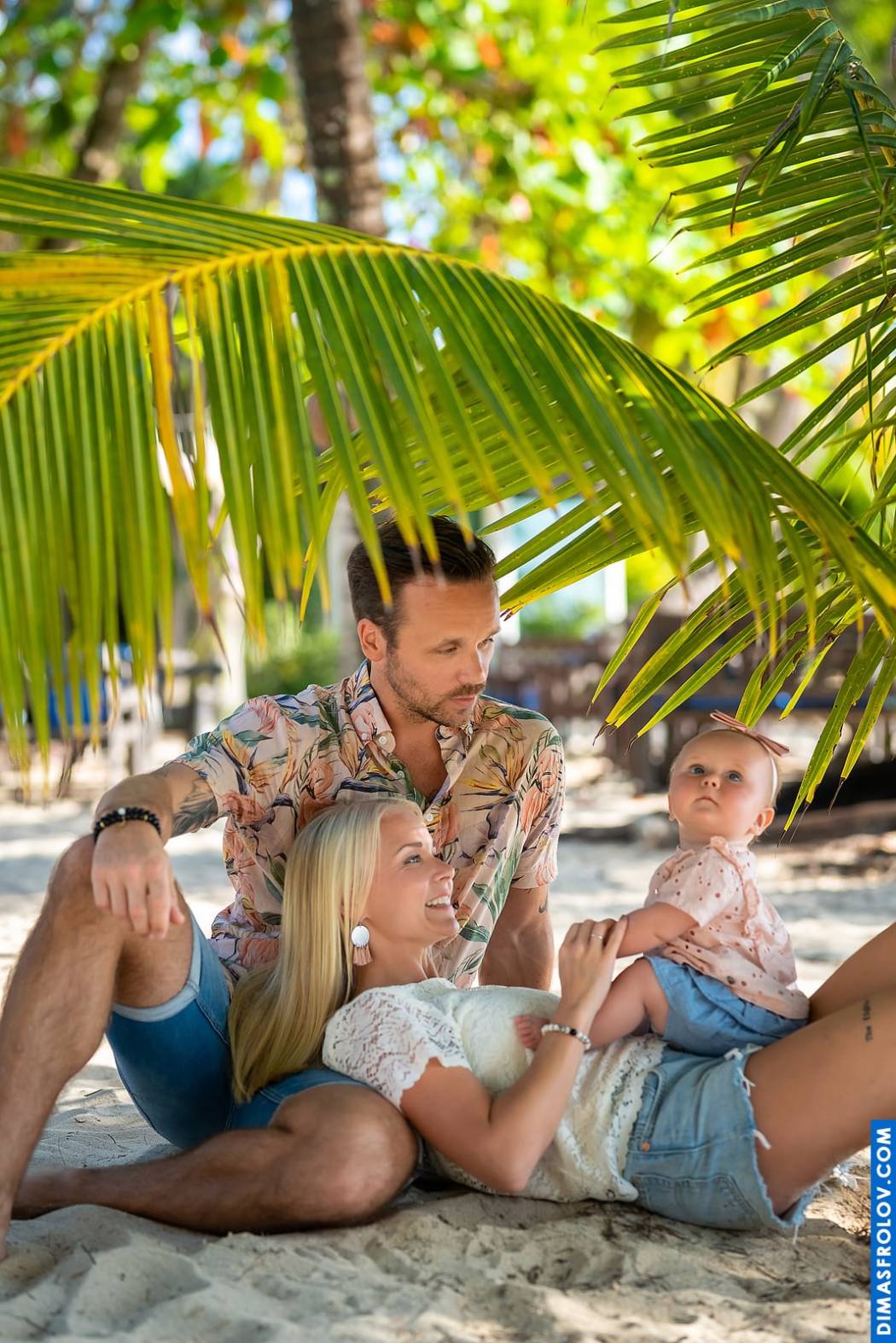 family Vacay Monkeys. บาทต่อภาพ 63183 (2023-05-03 21:58:25)