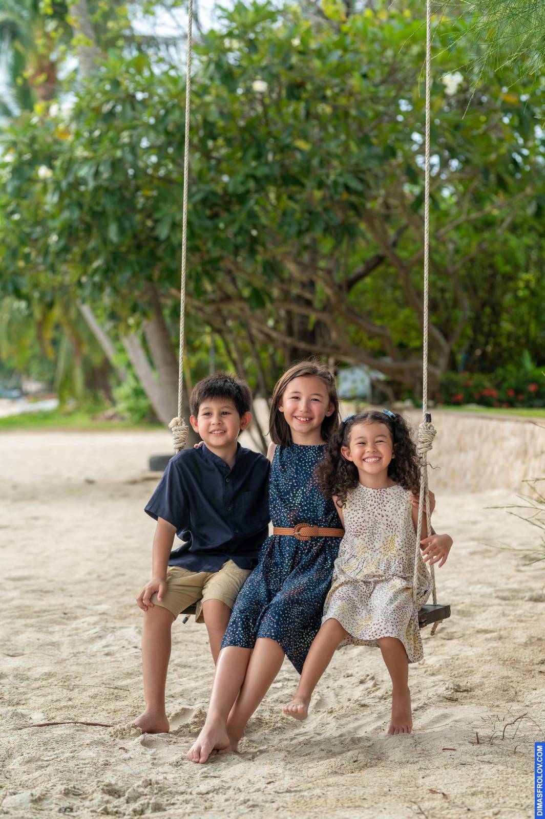 family Saavedra. บาทต่อภาพ 112321 (2023-05-03 22:14:22)