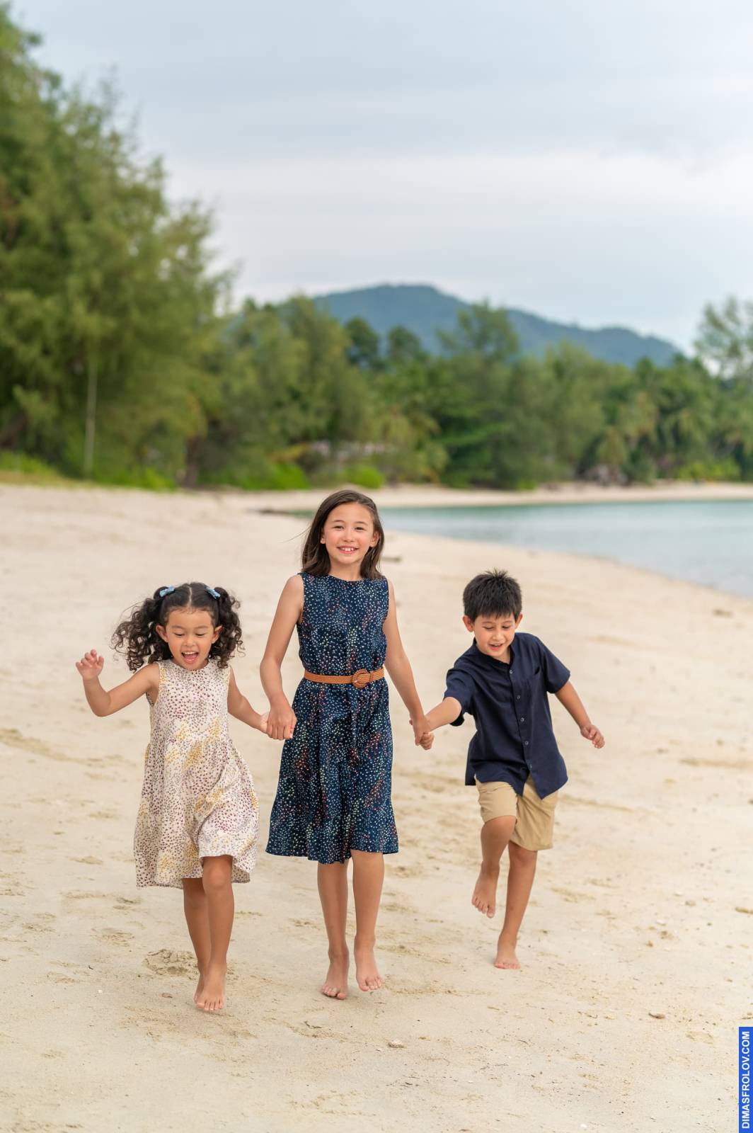family Saavedra. บาทต่อภาพ 112337 (2023-05-03 22:14:22)