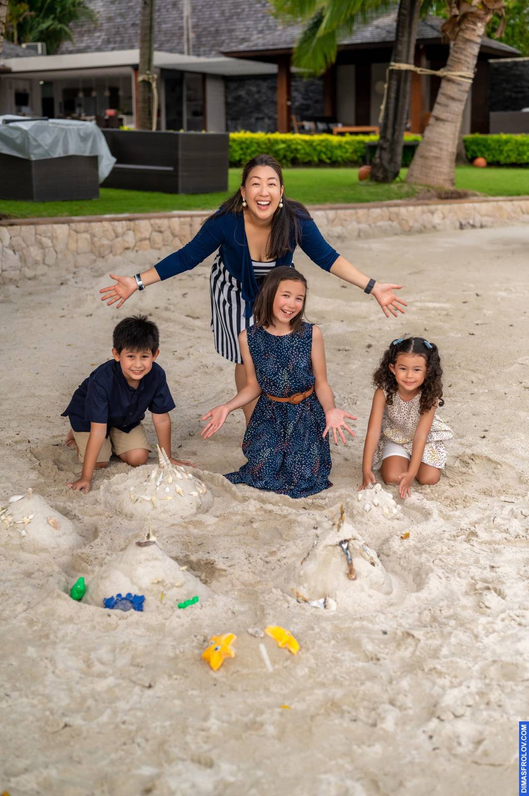 family Saavedra. บาทต่อภาพ 112350 (2023-05-03 22:14:22)