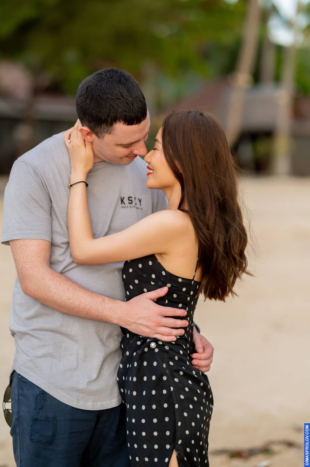 ถ่ายภาพคู่รักและการหมั้น Martin & Mia. บาทต่อภาพ 113811 (2023-05-03 22:14:48)