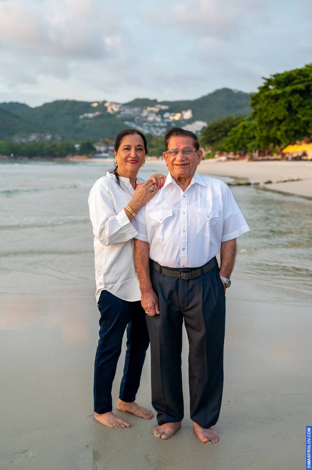 family Bedi. บาทต่อภาพ 115704 (2023-05-03 22:15:34)