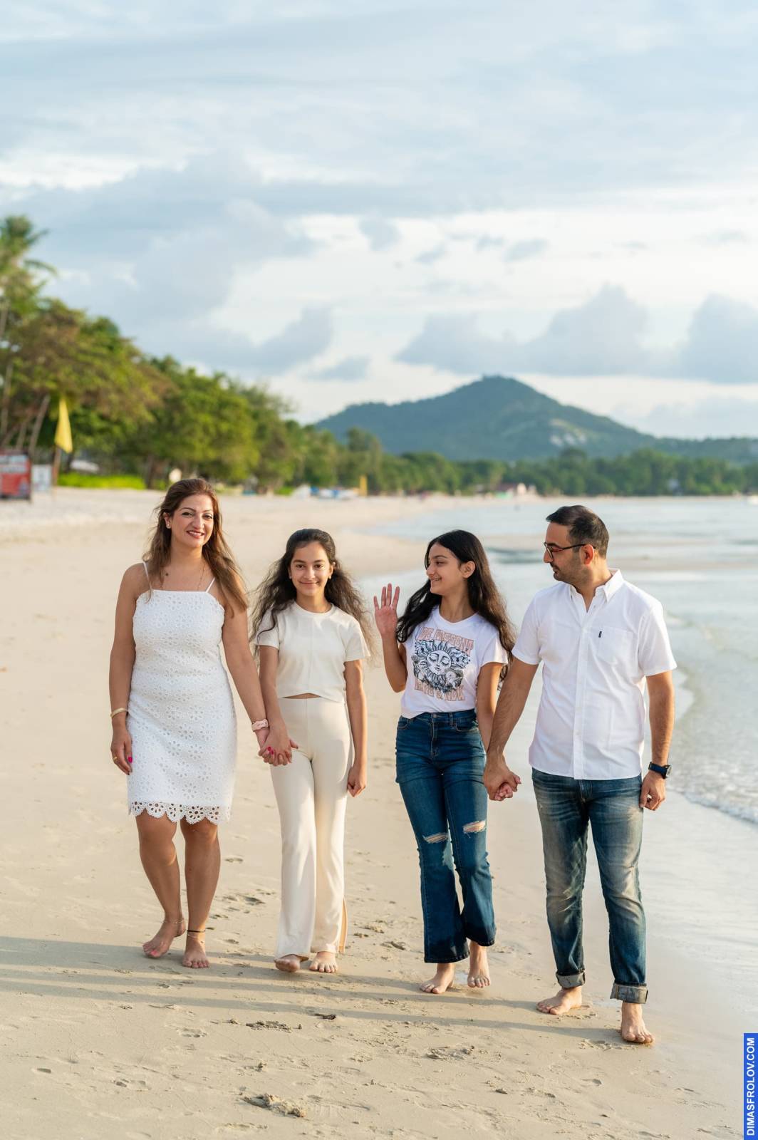 family Bedi. บาทต่อภาพ 115746 (2023-05-03 22:15:35)