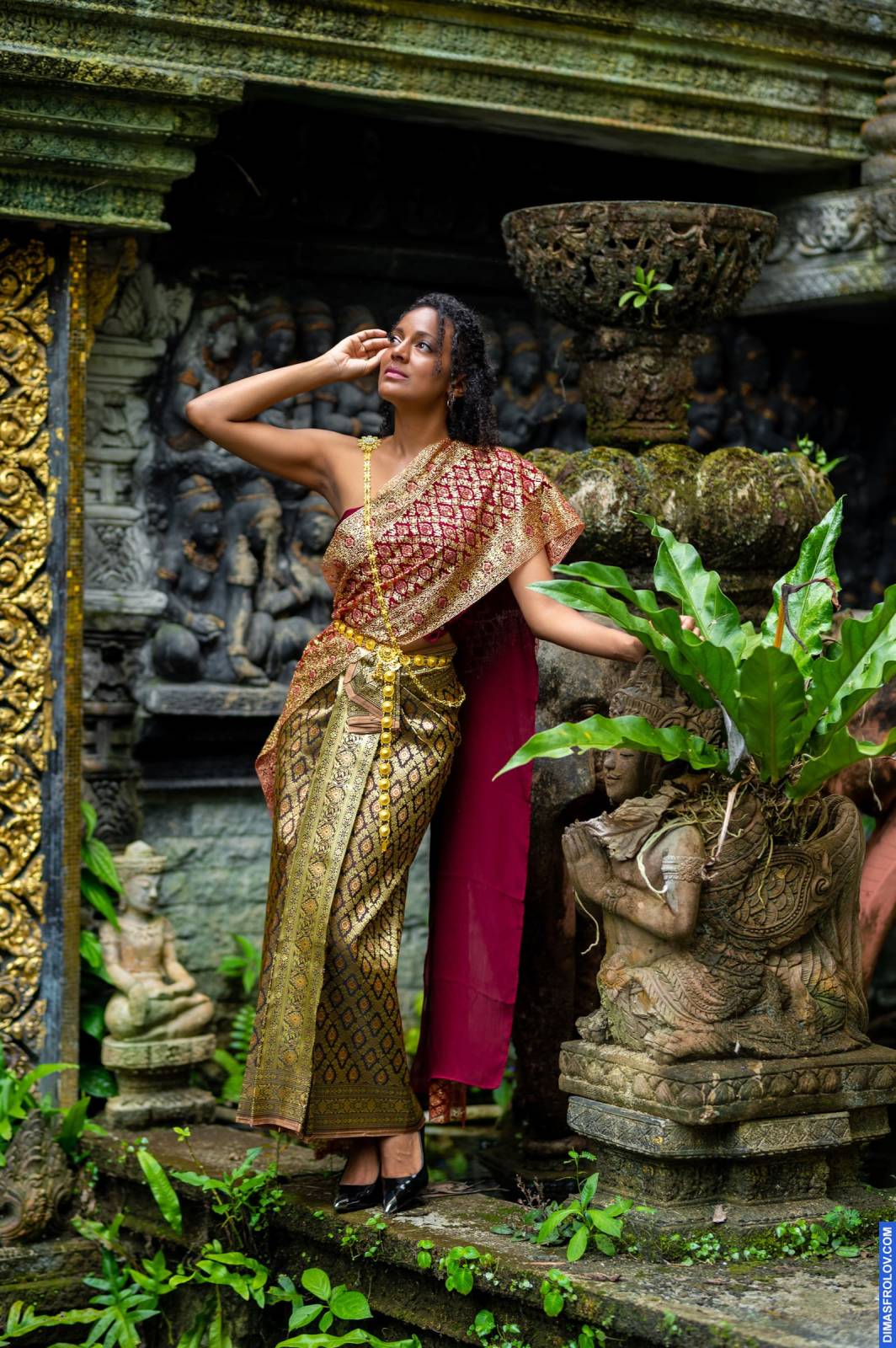 portraits Gloria. บาทต่อภาพ 120353 (2023-05-03 22:17:11)