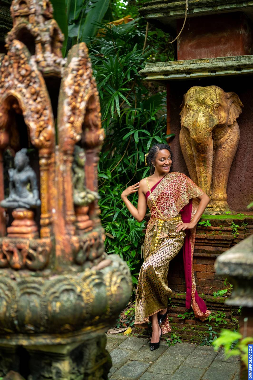 portraits Gloria. บาทต่อภาพ 120378 (2023-05-03 22:17:12)