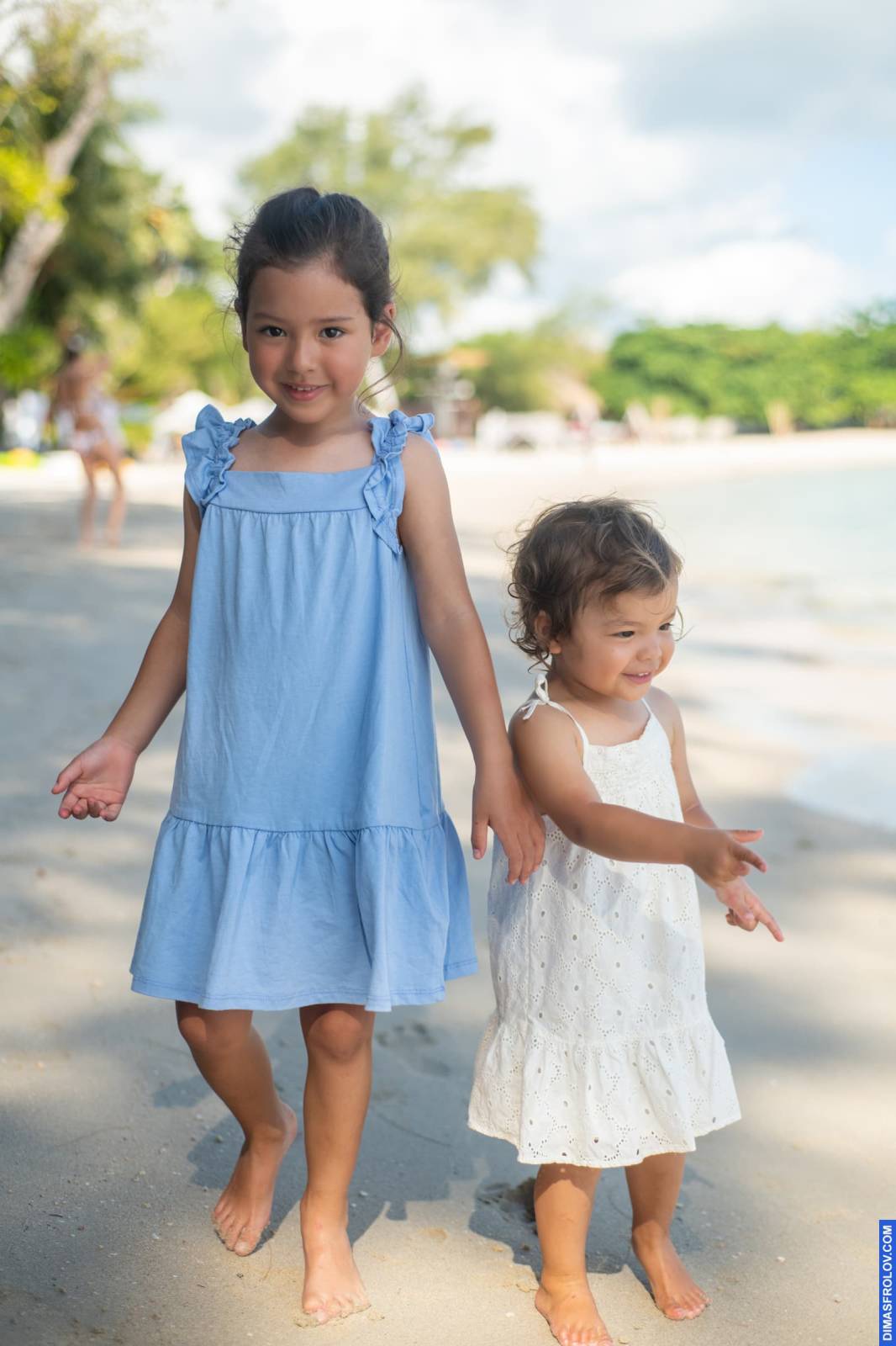 family Kym & Marco with girls. บาทต่อภาพ 107511 (2023-05-03 22:12:39)