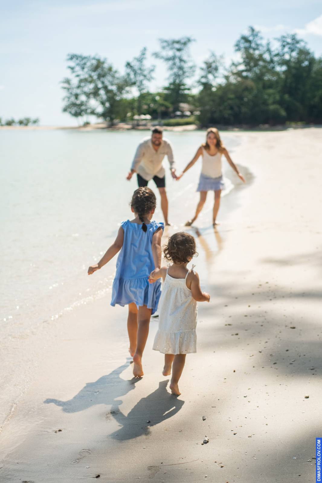 family Kym & Marco with girls. บาทต่อภาพ 107552 (2023-05-03 22:12:39)