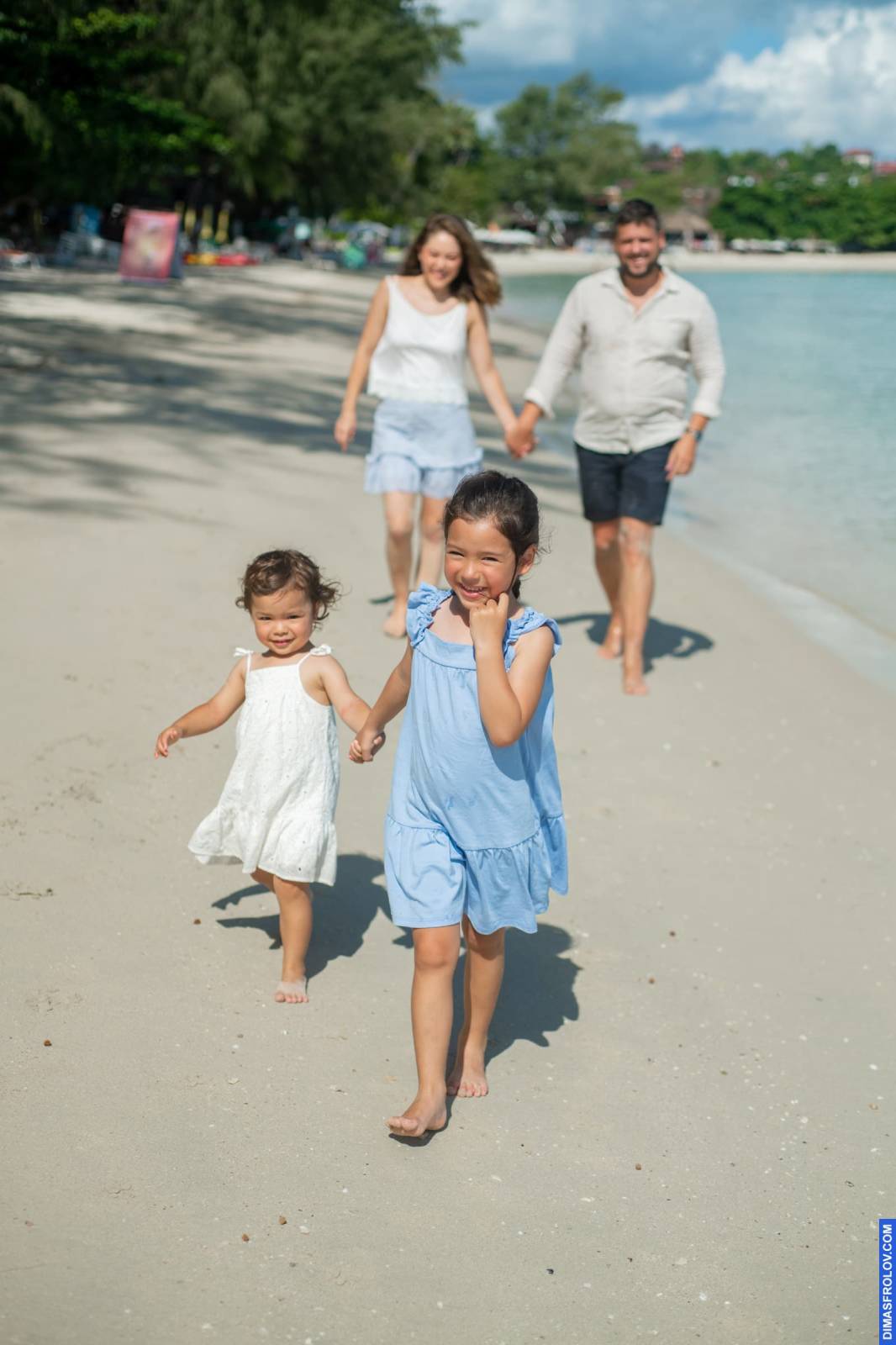 family Kym & Marco with girls. บาทต่อภาพ 107553 (2023-05-03 22:12:39)