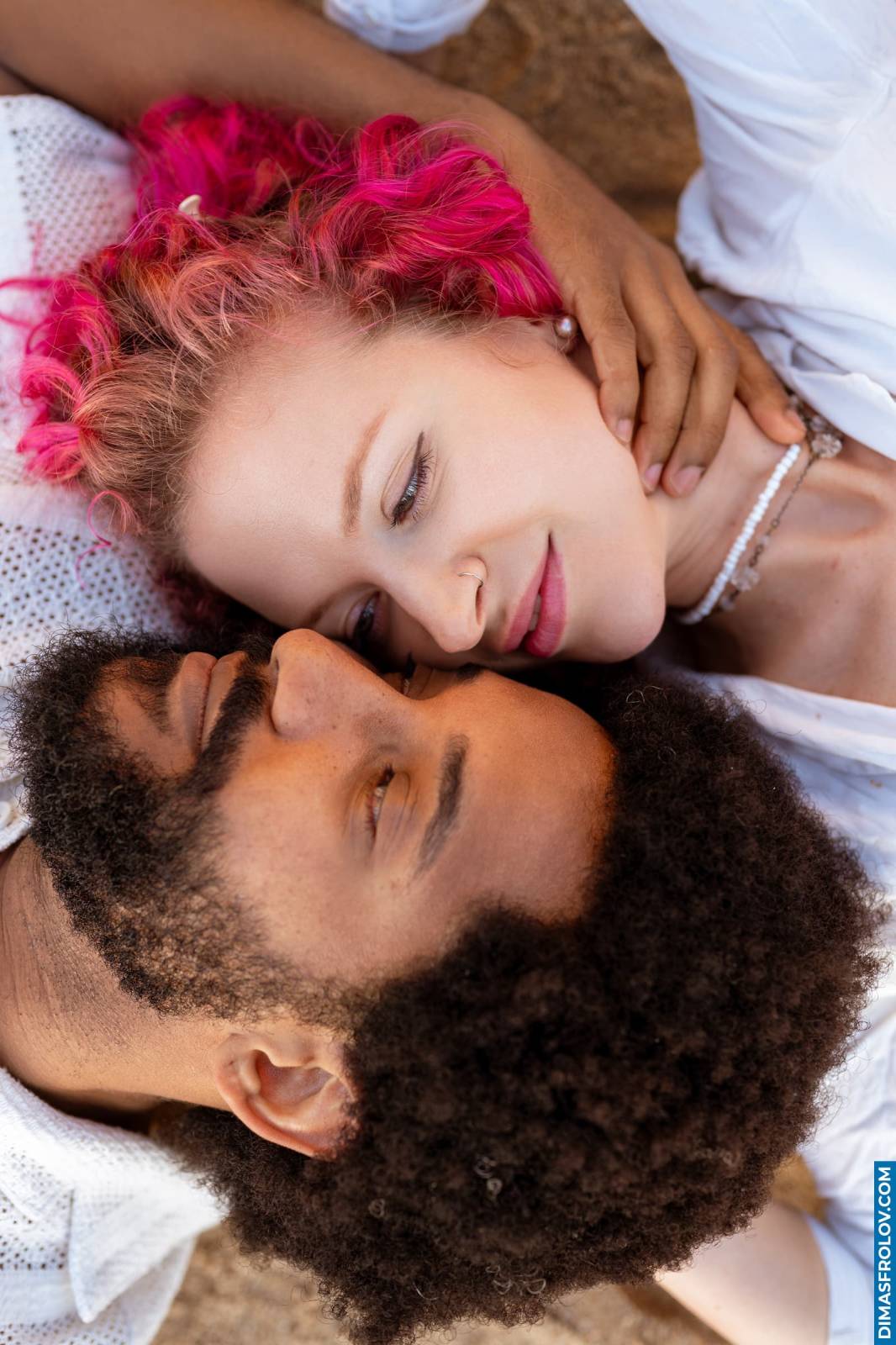 Ensaio fotográfico de casal na praia da costa atlântica.<br> Vlada e Joe. Foto 131311 (2026-07-14 10:00:00)