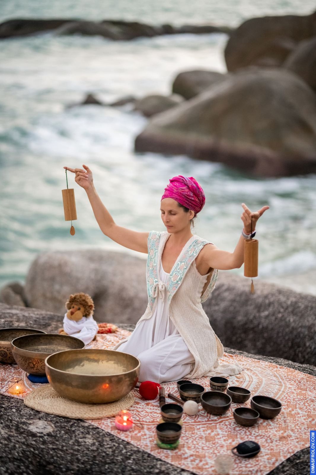 events Yoga meditation with Tibetan singing bowls. photo 102365 (2023-05-03 22:11:13)