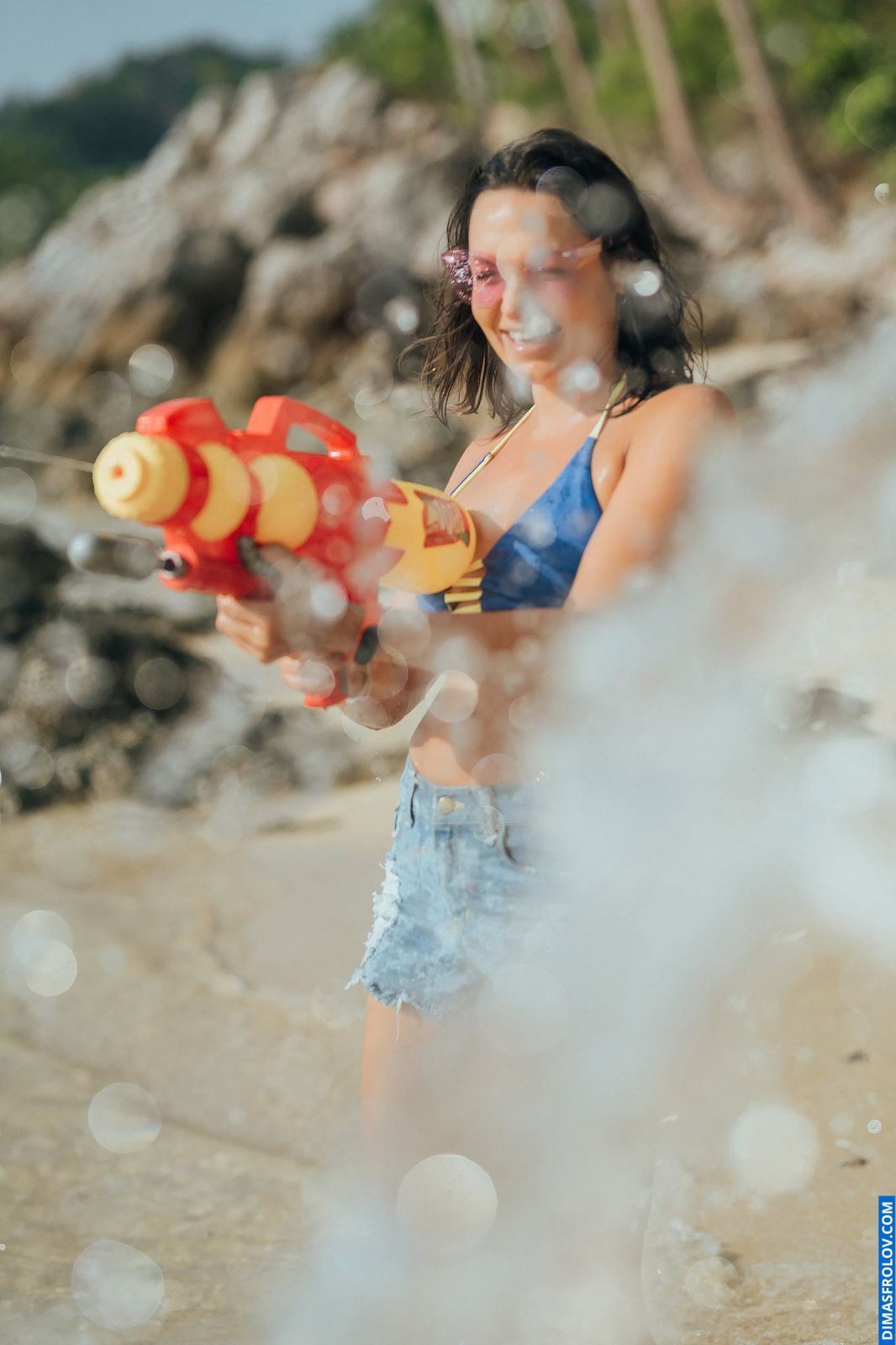 Bikini photo shoot for Songkran (Thai New Year). Photo 128376 (2024-02-08 03:57:19)