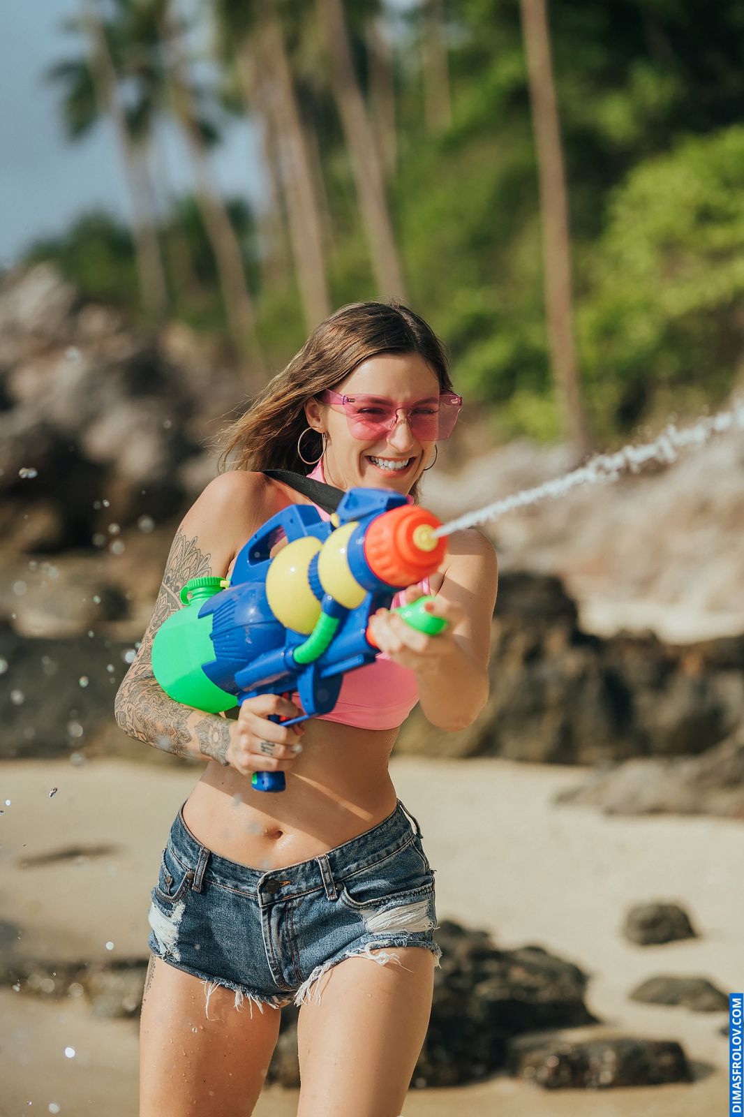 Bikini photo shoot for Songkran (Thai New Year). Photo 128419 (2024-02-08 03:57:30)