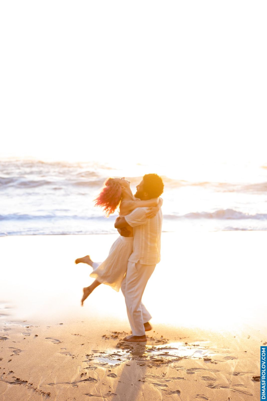 Couple beach photo shoot on the Atlantic coast.<br> Vlada and Joe. Photo 131330 (2026-07-14 10:00:14)