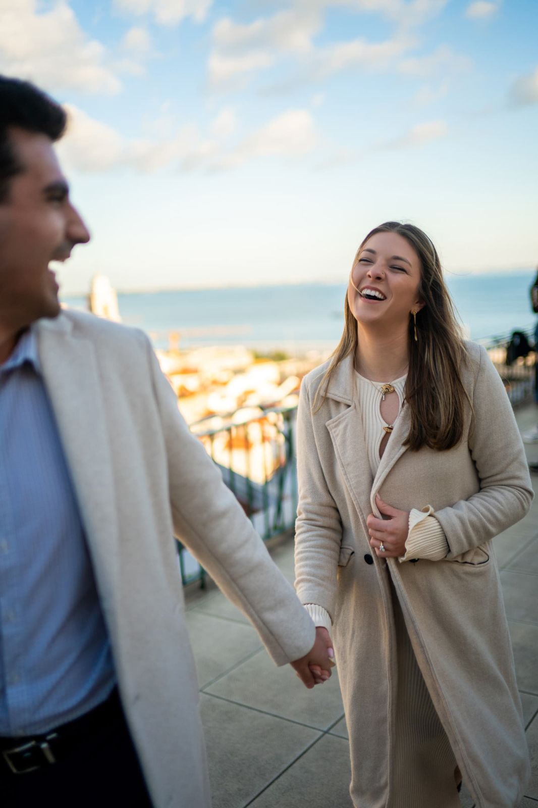 Lisbon proposal at busy place. Photo 131366 (2026-07-15 20:05:22)