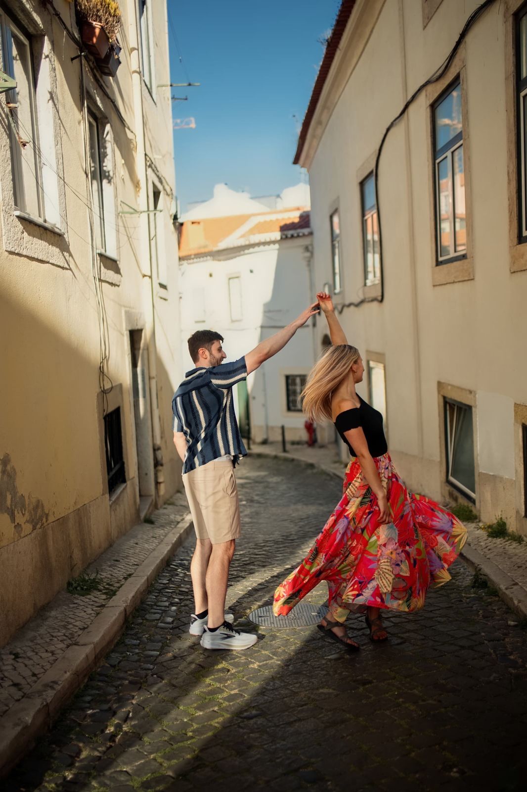 Andrew & Sophie: A Sunset Proposal at Miradouro das Portas do Sol, Alfama. Photo 131596 (2026-07-15 21:54:56)
