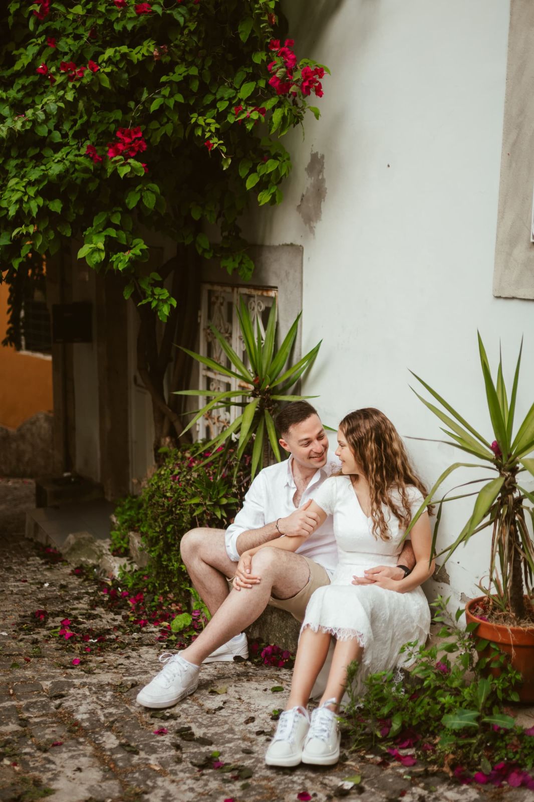 Couple & honeymoon photos in Lisbon . Photographer's Portfolio. . Photo natanya-dean-091-969b88b593.