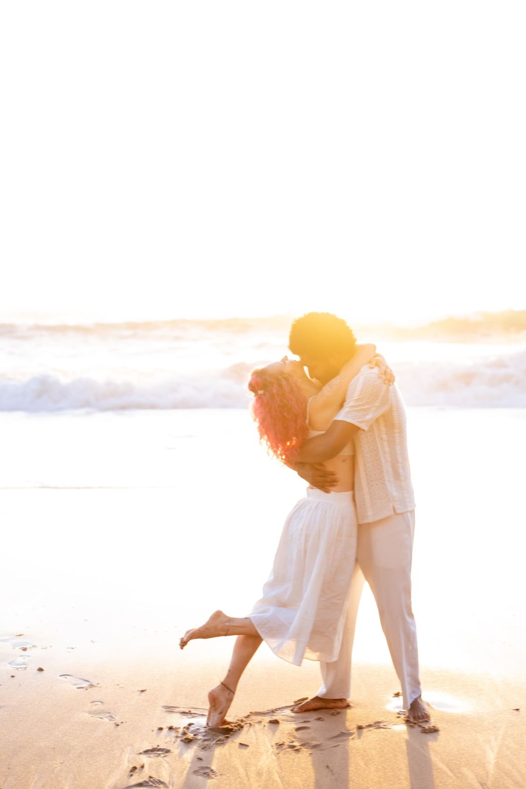 Couple & honeymoon photos in Lisbon . Photographer's Portfolio. . Photo vlada-joe-00063-1ad60b7345.
