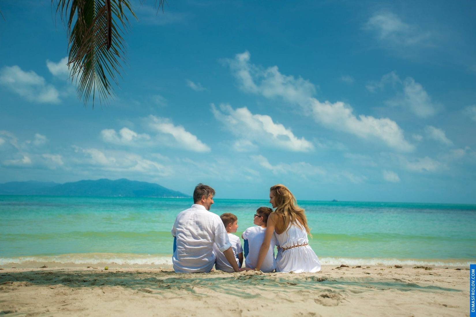 family Lenka, Milan and their kids. บาทต่อภาพ 33730 (2023-05-03 21:51:35)
