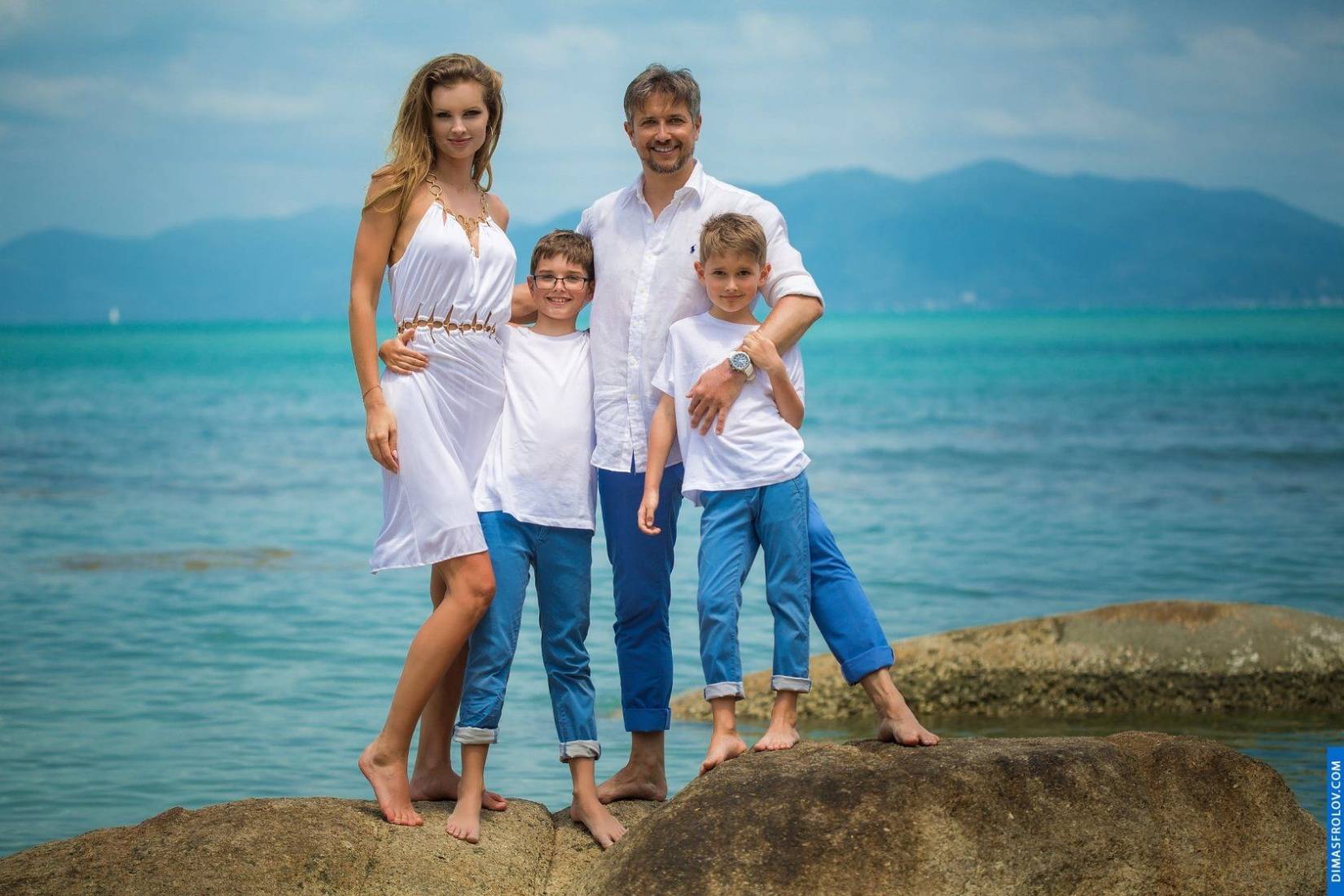 family Lenka, Milan and their kids. บาทต่อภาพ 33751 (2023-05-03 21:51:35)