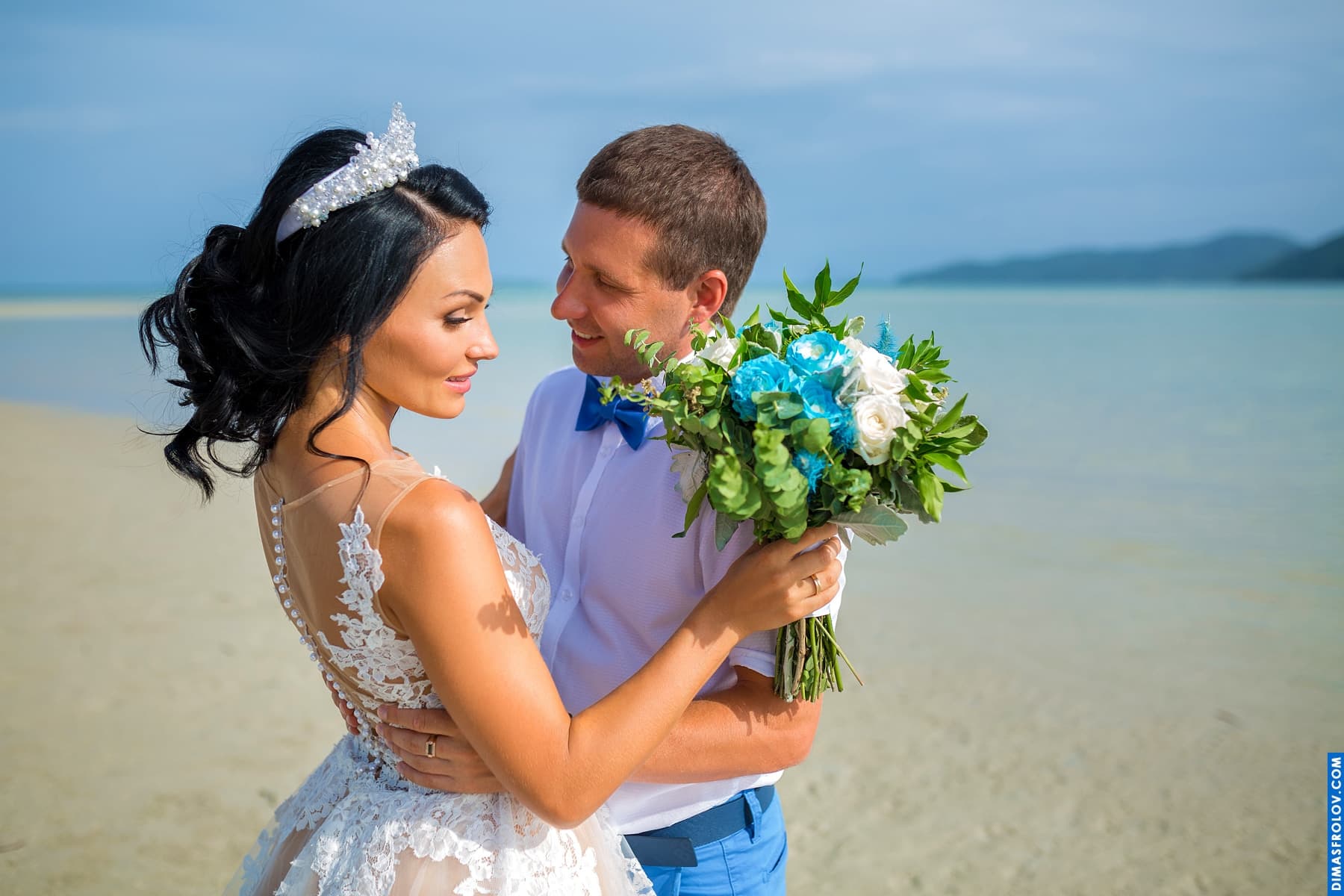 Bridal Bouquet for Tropical Wedding. photographer Dimas Frolov. photo1148