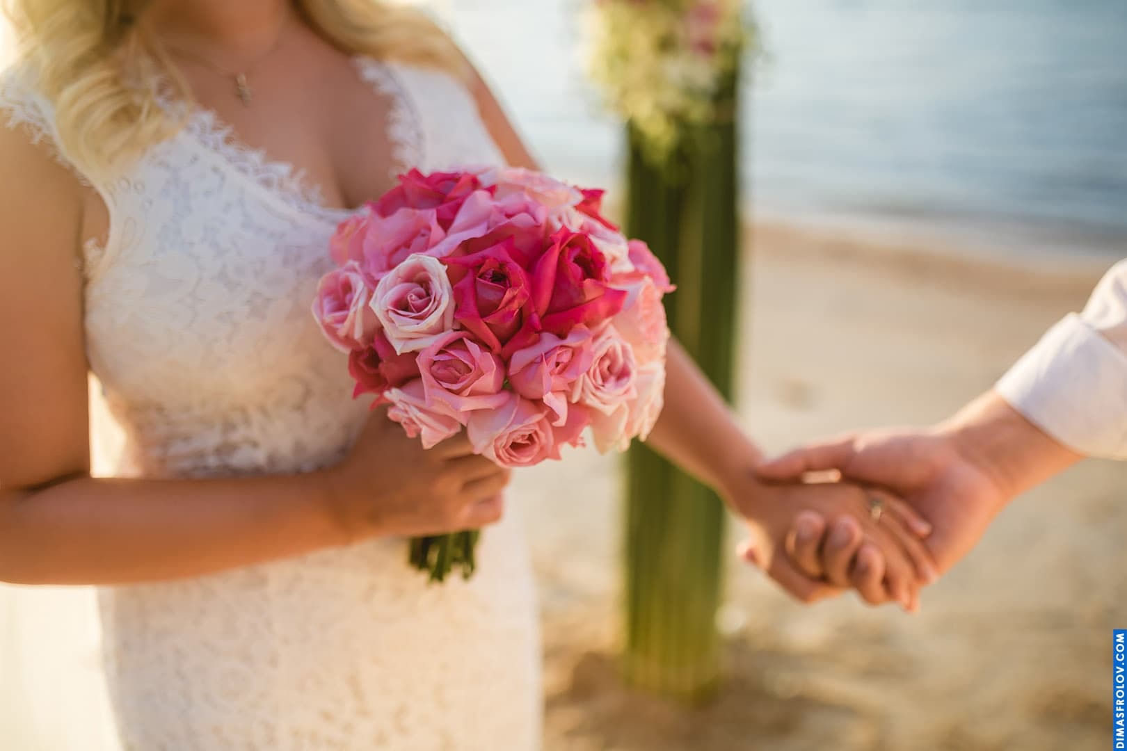 Bridal Bouquet for Tropical Wedding. photographer Dimas Frolov. photo1182