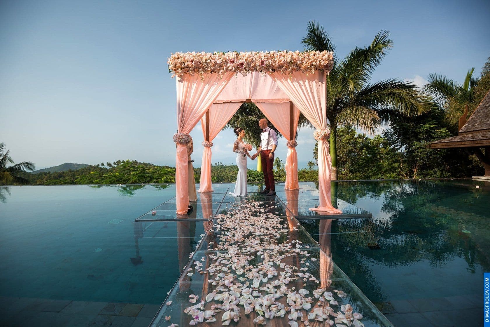 French Wedding Photography at Villa Suralai. Photo 132547 (2026-07-17 09:41:54)