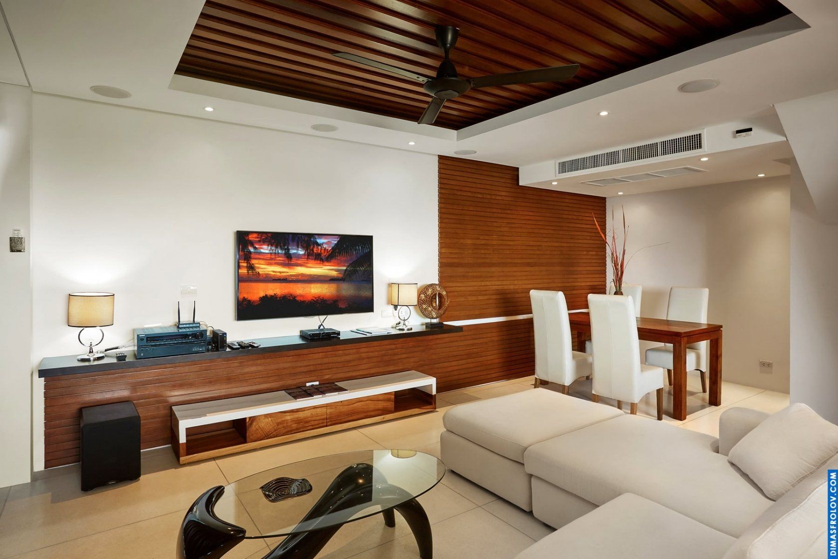 Real estate and property shoots Luxury apartment at Aqua Condo. photo 3188 (2023-05-03 21:44:25)