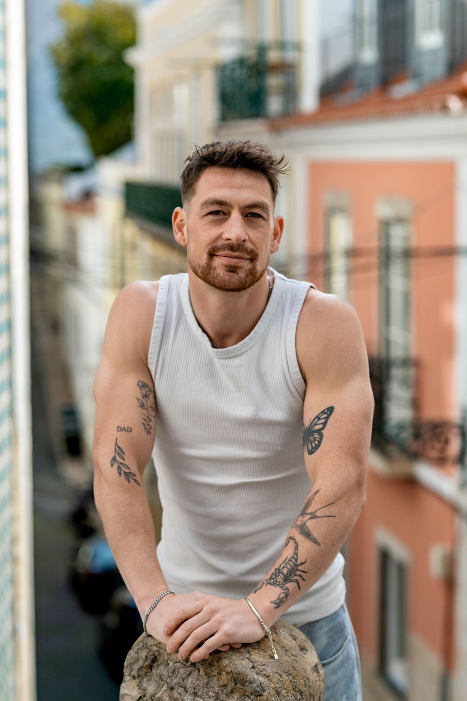 Men-s Photoshoot in Lisbon for Dating Apps. Photo 130879 (2026-05-01 09:09:54)