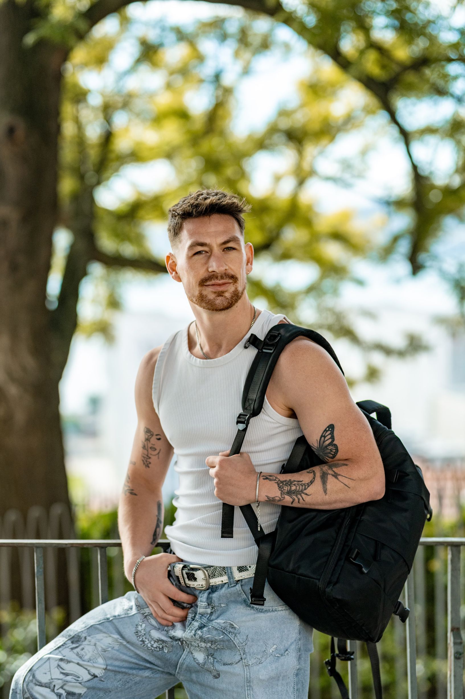 Men-s Photoshoot in Lisbon for Dating Apps. Photo 130885 (2026-05-01 09:10:19)