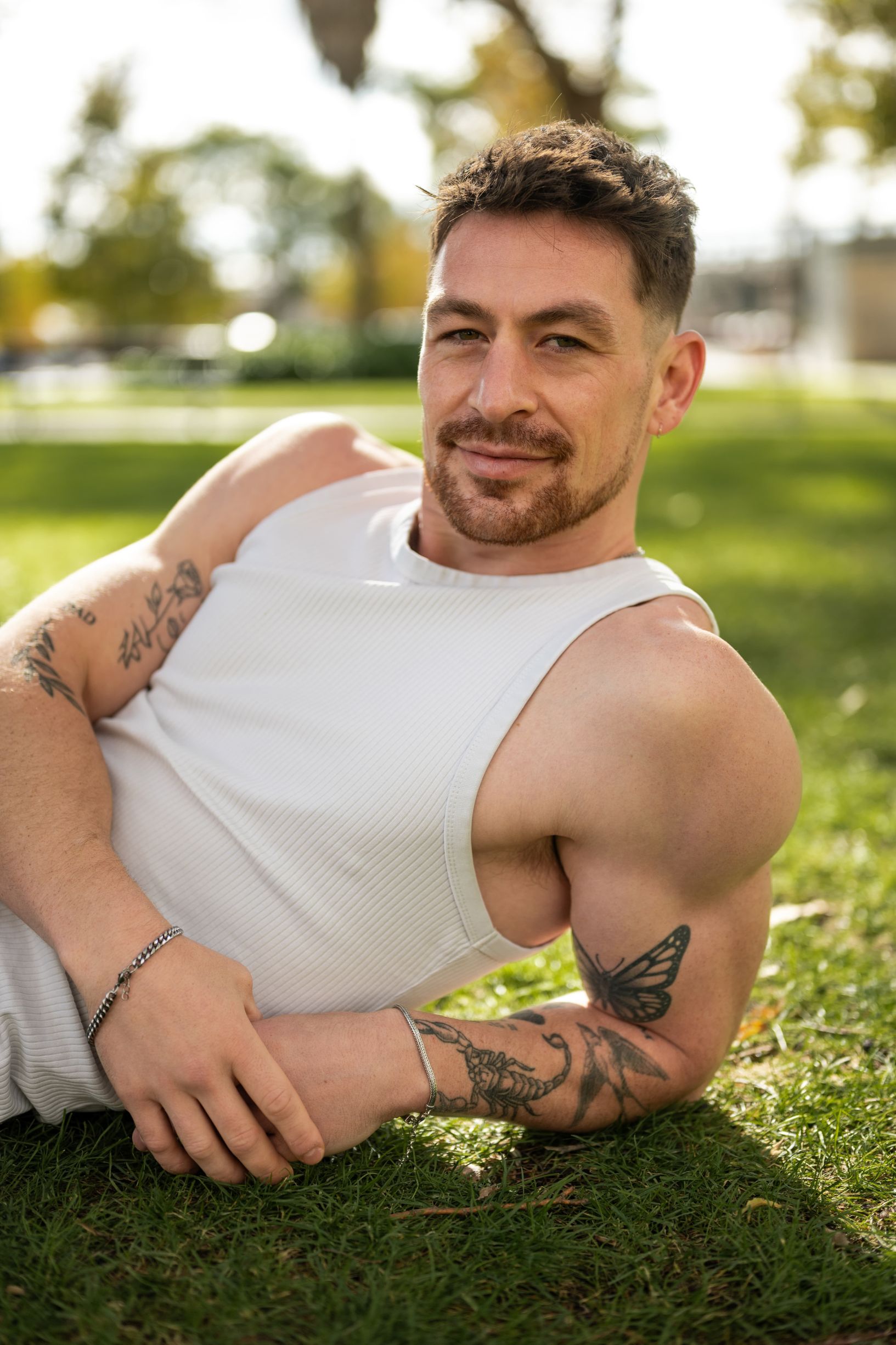 Men-s Photoshoot in Lisbon for Dating Apps. Photo 130924 (2026-05-01 09:12:41)