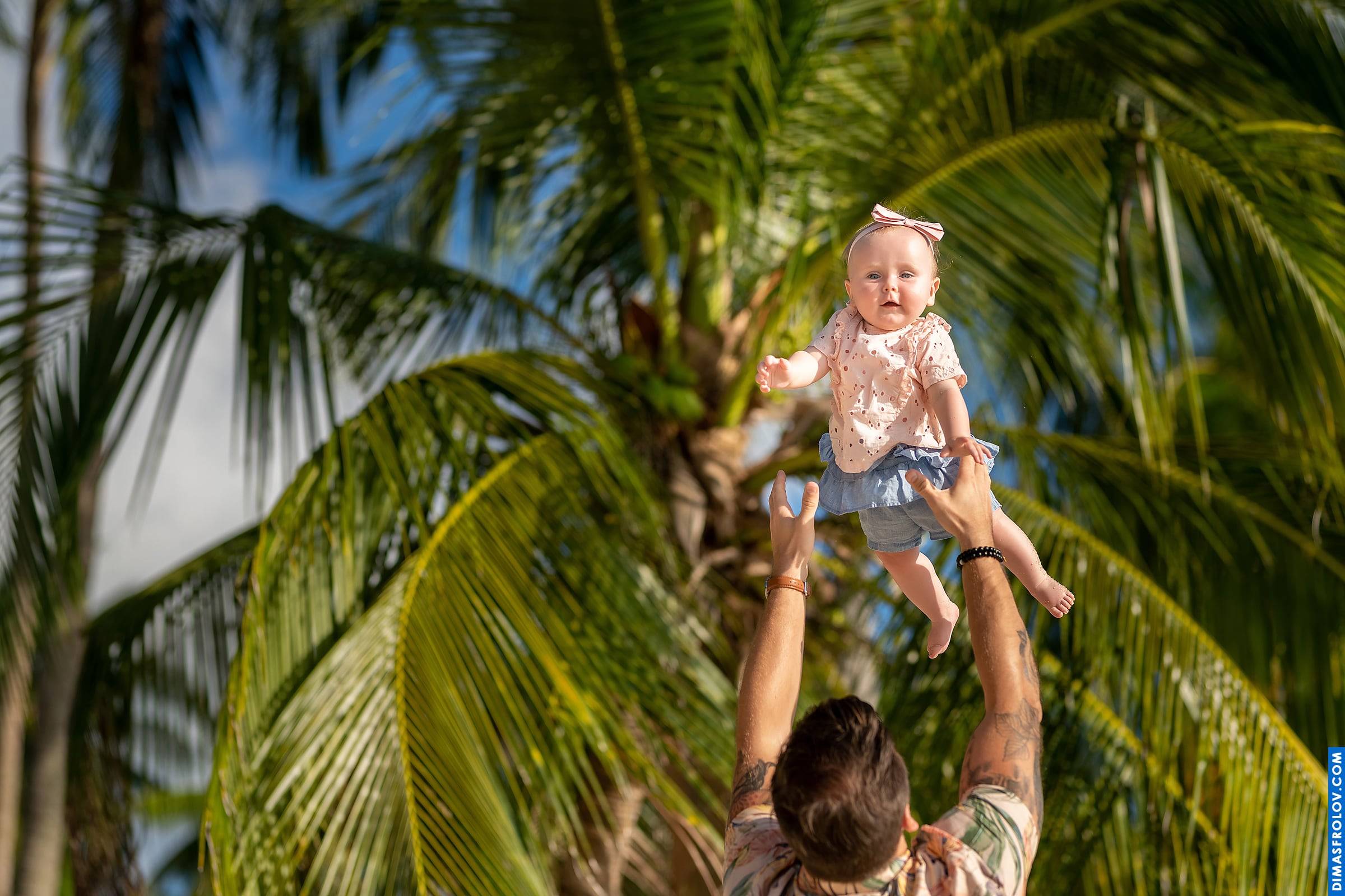 family Vacay Monkeys. บาทต่อภาพ 63205 (2023-05-03 21:58:25)