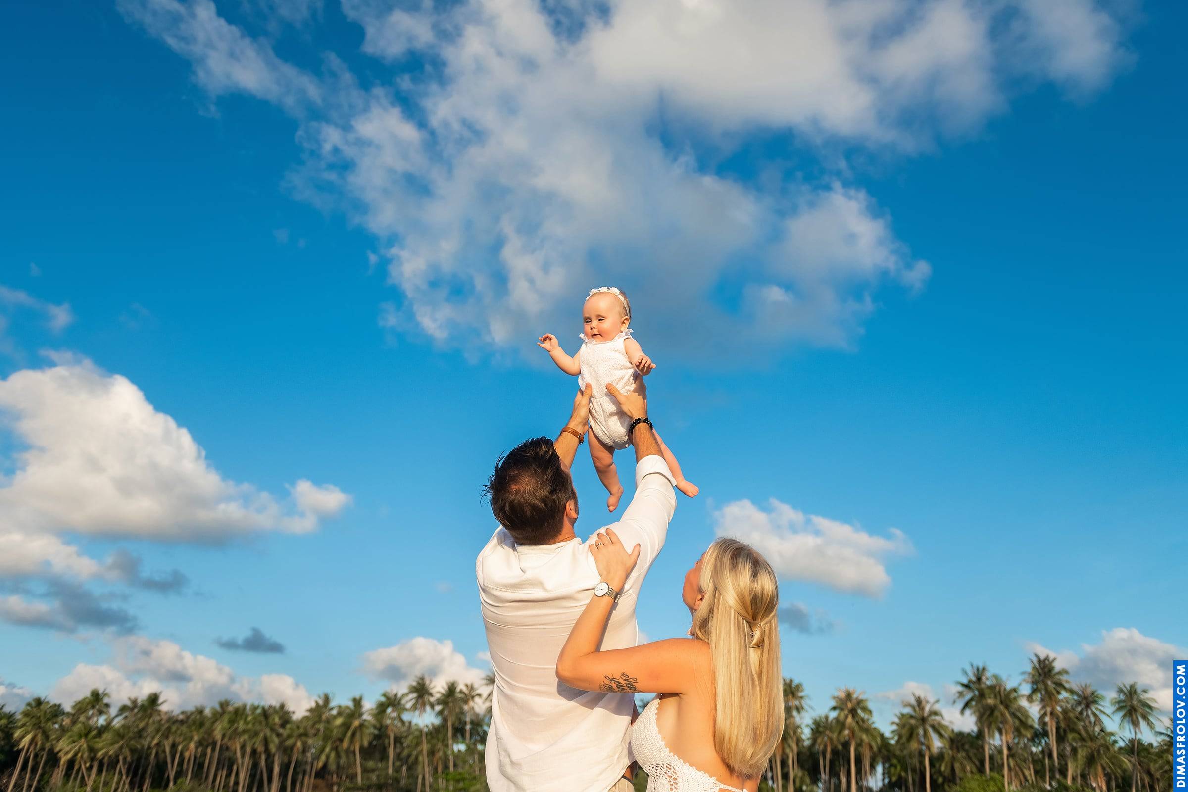 family Vacay Monkeys. บาทต่อภาพ 63206 (2023-05-03 21:58:25)