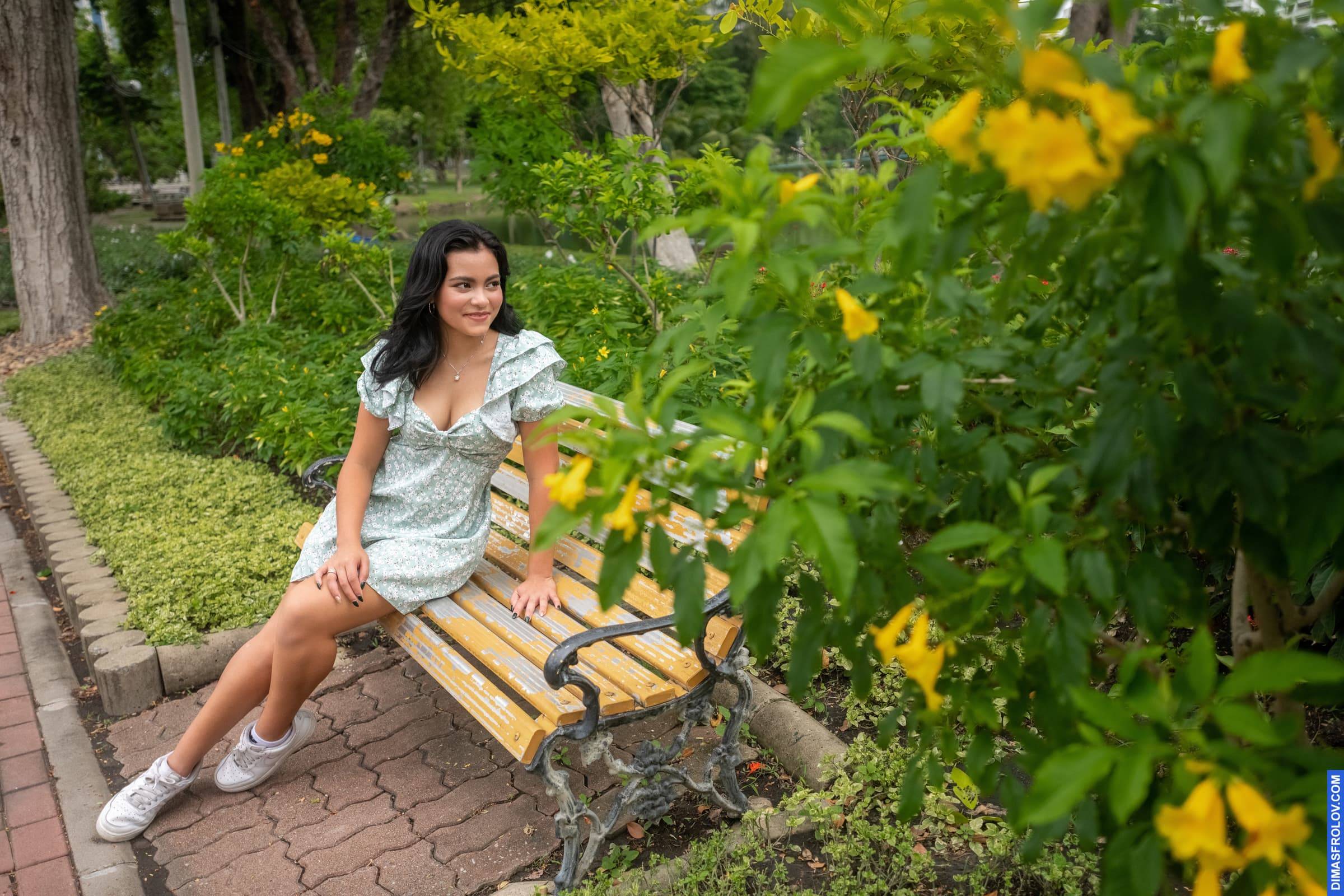 portraits Ludwika. บาทต่อภาพ 108698 (2023-05-03 22:12:59)