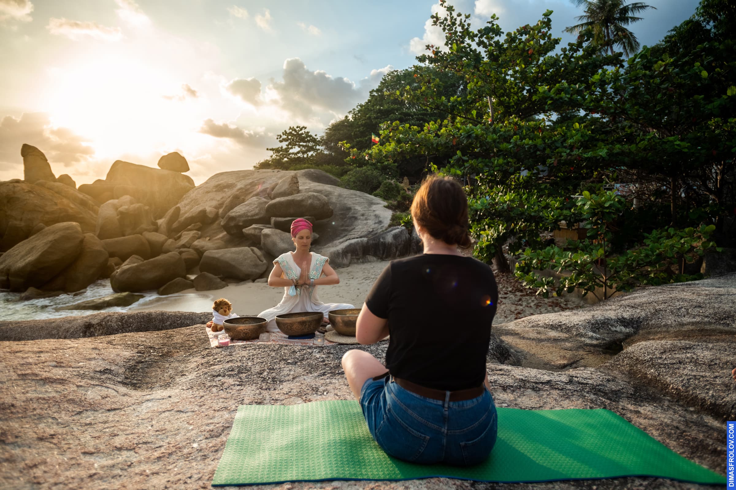 events Yoga meditation with Tibetan singing bowls. photo 102309 (2023-05-03 22:11:12)