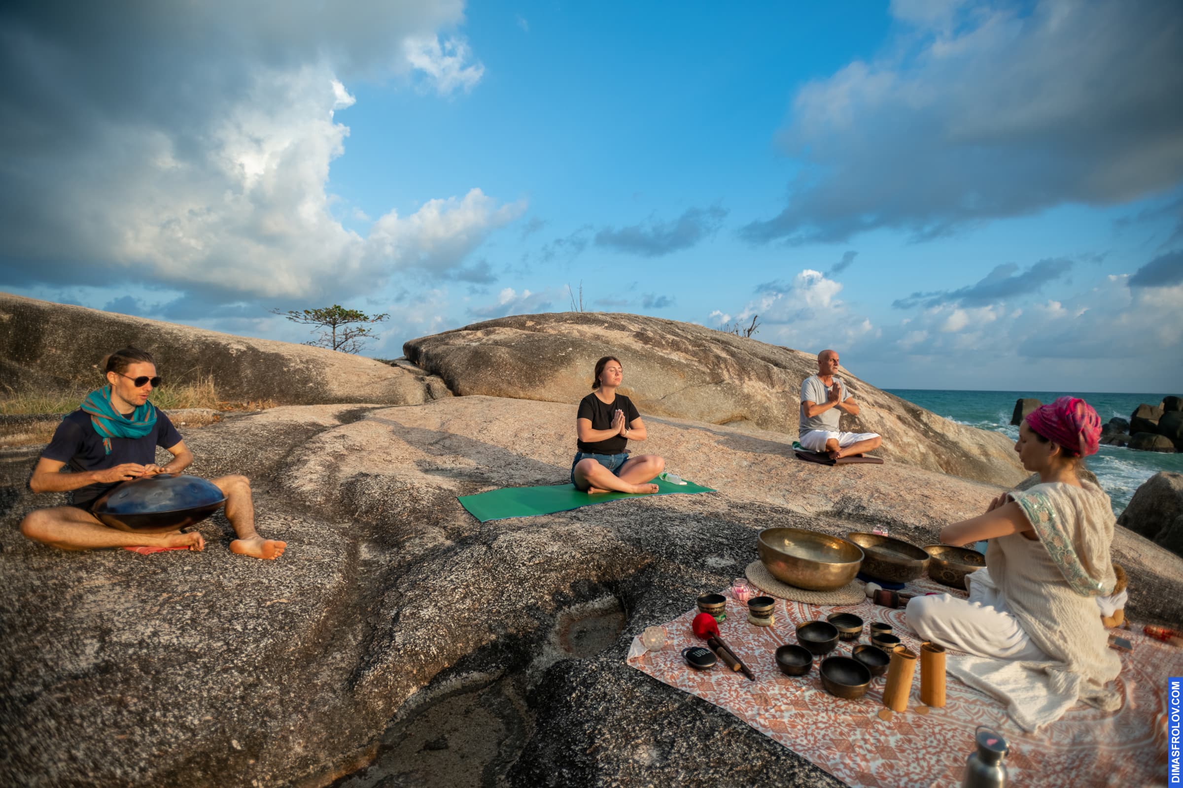 events Yoga meditation with Tibetan singing bowls. photo 102308 (2023-05-03 22:11:12)