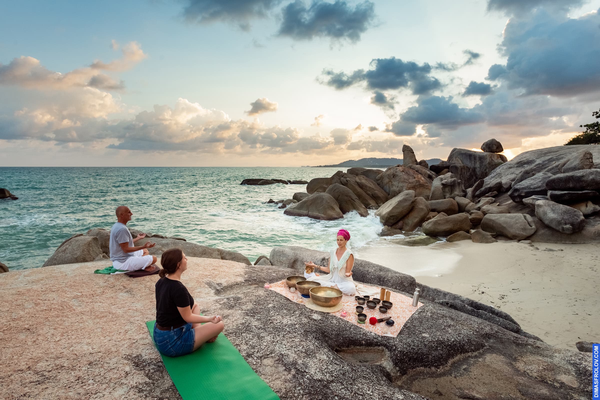 events Yoga meditation with Tibetan singing bowls. photo 102333 (2023-05-03 22:11:12)