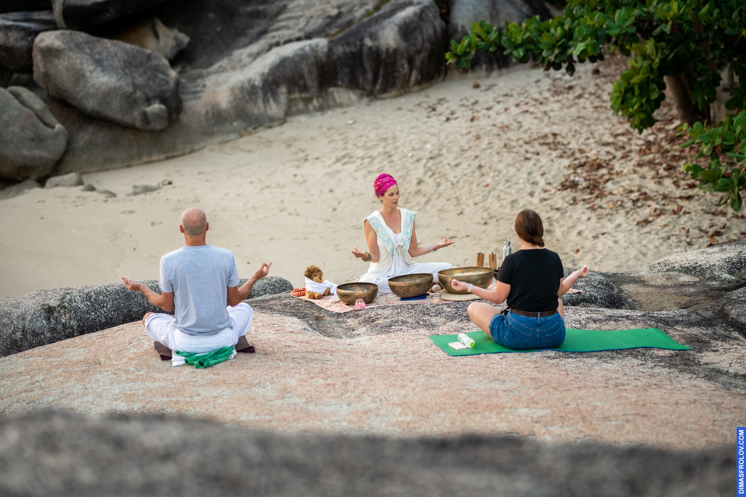 events Yoga meditation with Tibetan singing bowls. photo 102328 (2023-05-03 22:11:12)