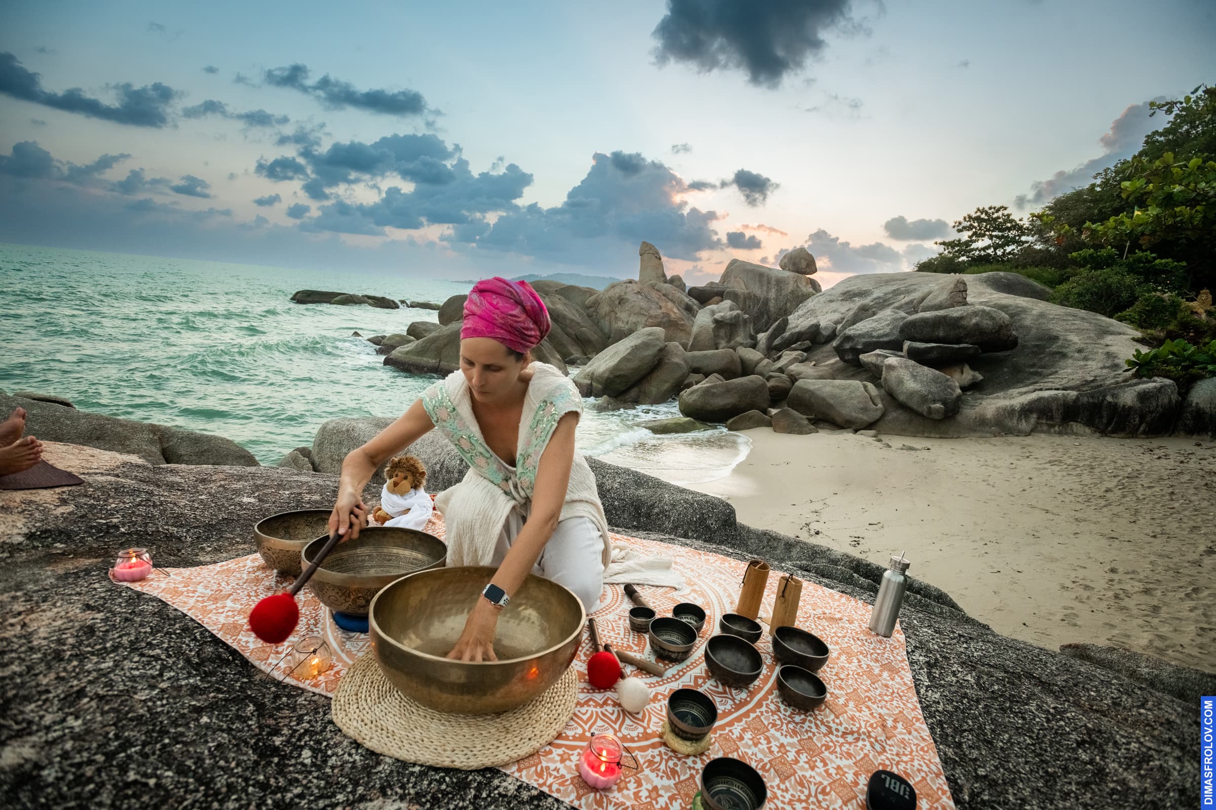 events Yoga meditation with Tibetan singing bowls. photo 102359 (2023-05-03 22:11:13)