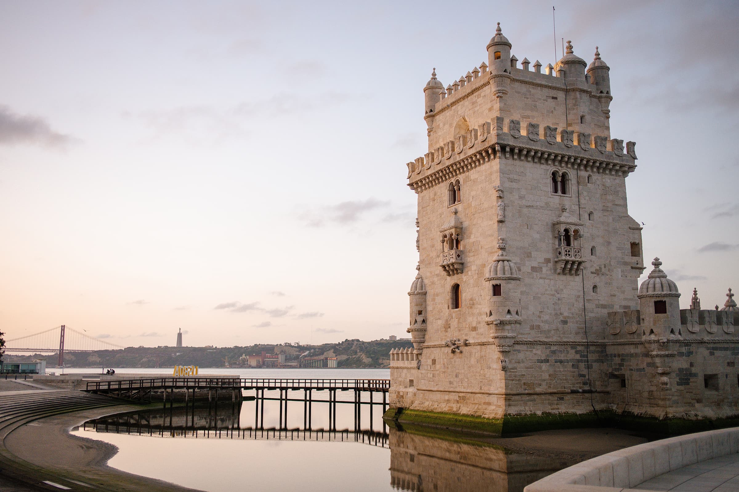 Anesha & Ryan: A Sunrise Pregnancy Photoshoot in Lisbon. Photo 131670 (2026-07-16 09:24:49)