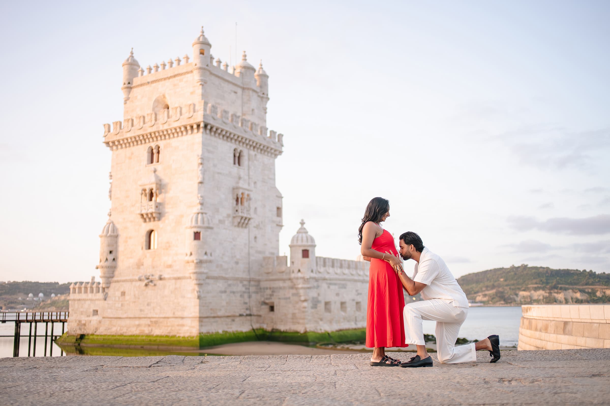 Anesha & Ryan: A Sunrise Pregnancy Photoshoot in Lisbon. Photo 131679 (2026-07-16 09:24:59)