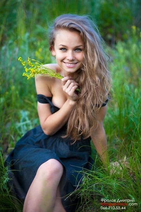 Photoshoot in an abandoned house. photographer Dimas Frolov. photo771