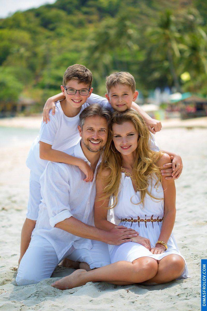 family Lenka, Milan and their kids. บาทต่อภาพ 33665 (2023-05-03 21:51:34)