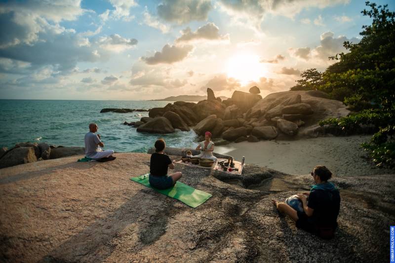 Yoga meditation with Tibetan singing bowls. Full photo reports of events