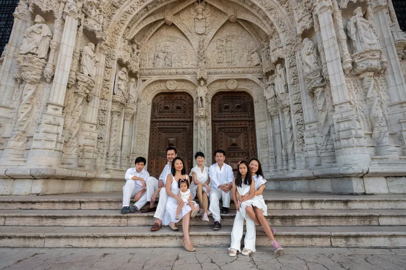 Sunrise family photo shoot at Jeronimo Monastery. Some full shootings