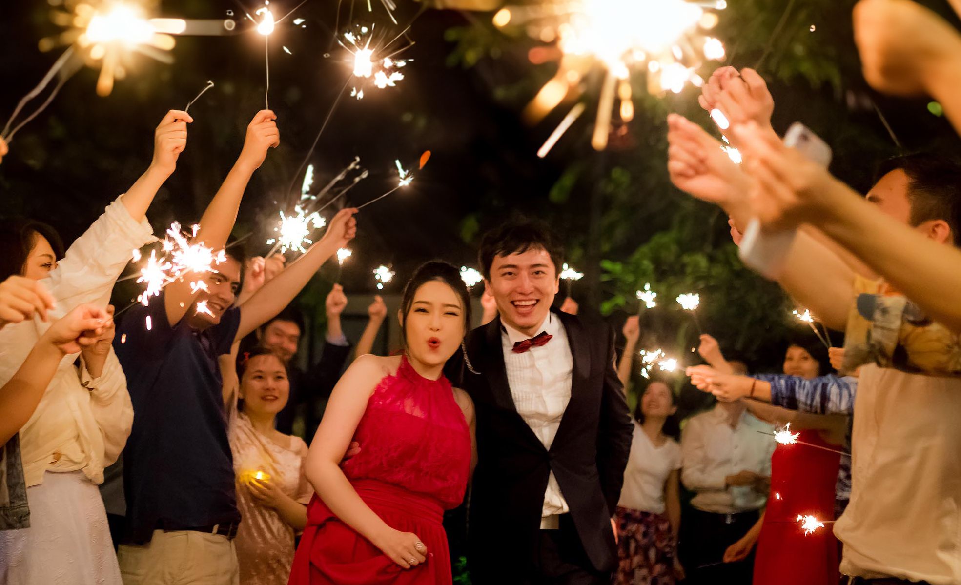 Pictures for post about Samui Wedding Photography: Styles, Pros, and Cons Explained