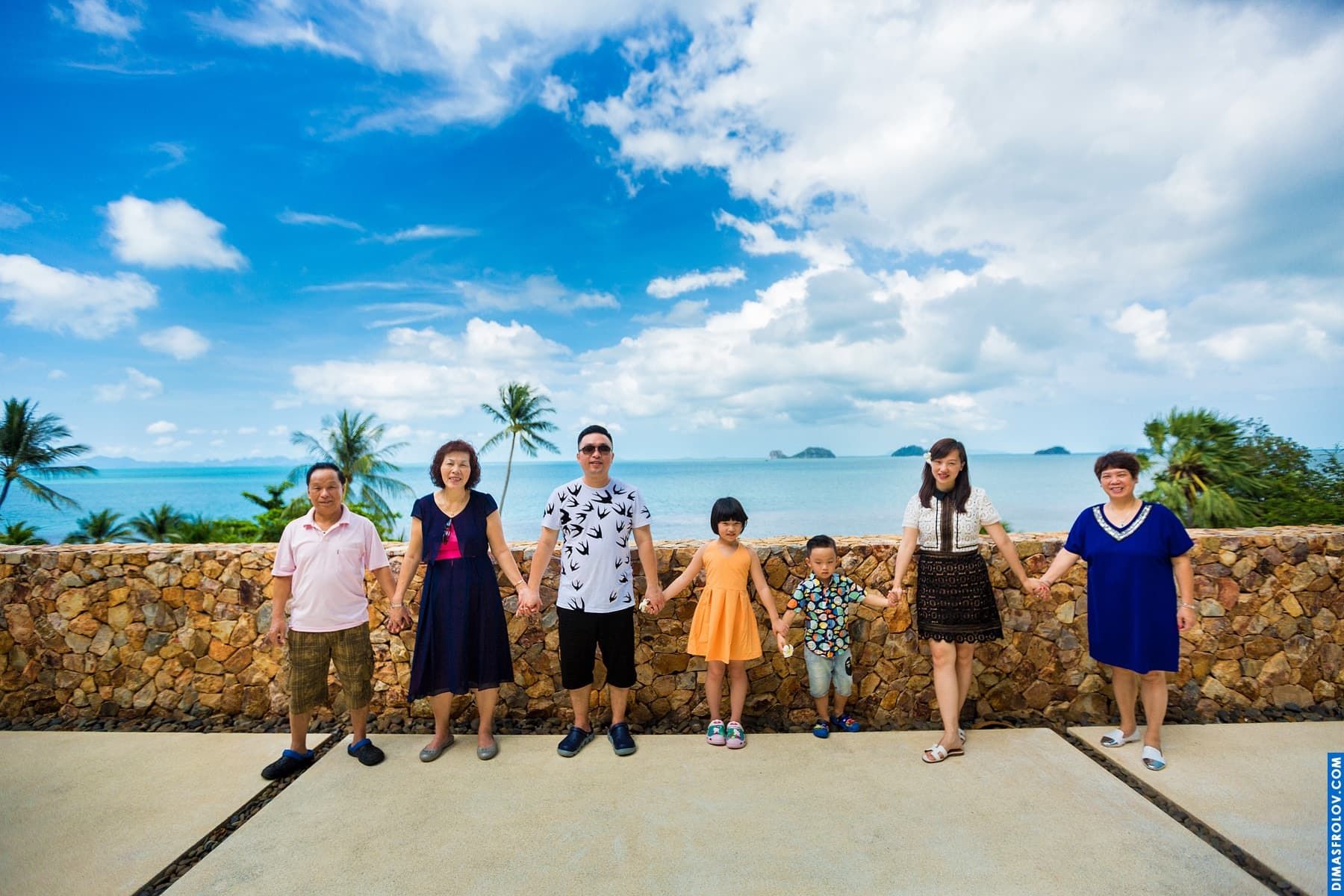 ถ่ายภาพกับครอบครัวใหญ่ ณ เกาะสมุย. ช่างภาพ ดีมัส โฟรล็อกซ์. บาทต่อภาพ1042