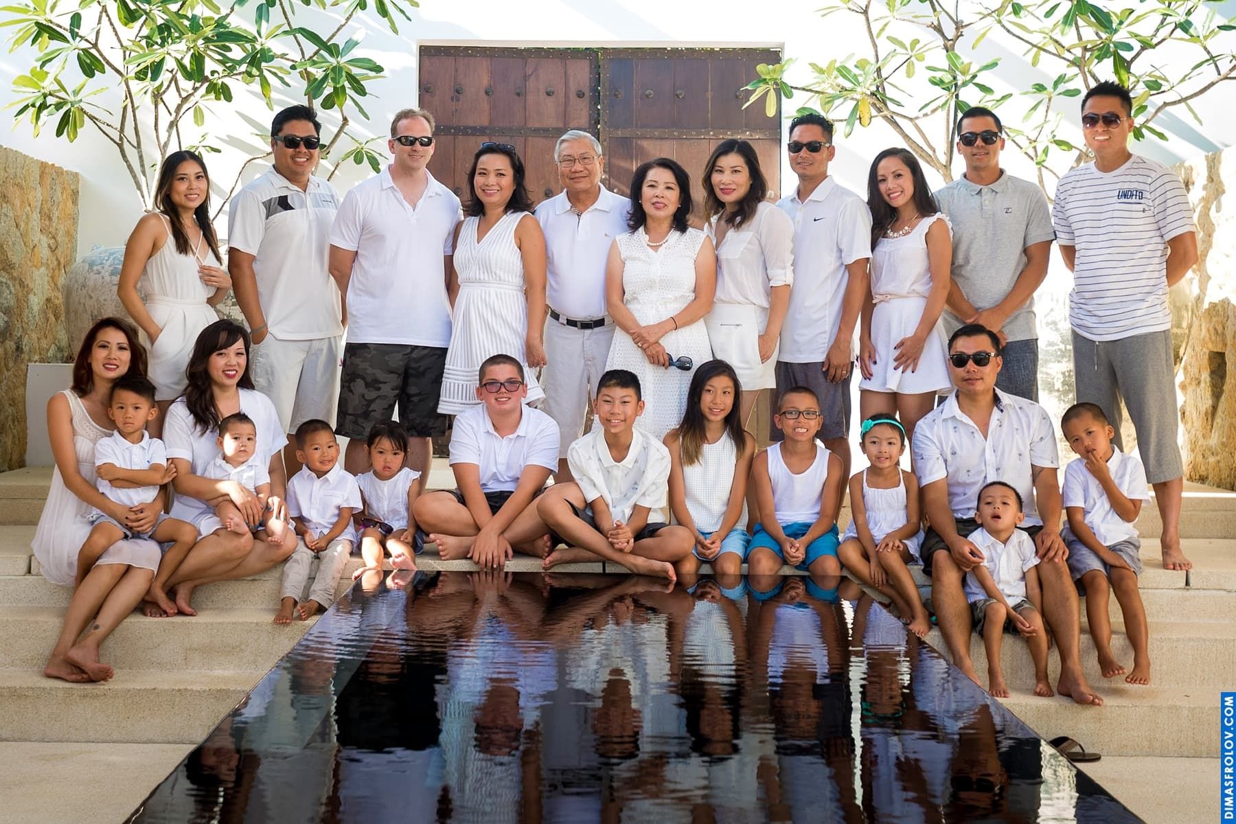 ถ่ายภาพกับครอบครัวใหญ่ ณ เกาะสมุย. ช่างภาพ ดีมัส โฟรล็อกซ์. บาทต่อภาพ1050