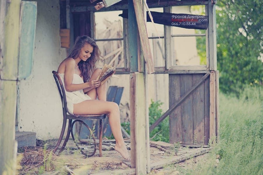 Photoshoot in an abandoned house. photographer Dimas Frolov. photo769