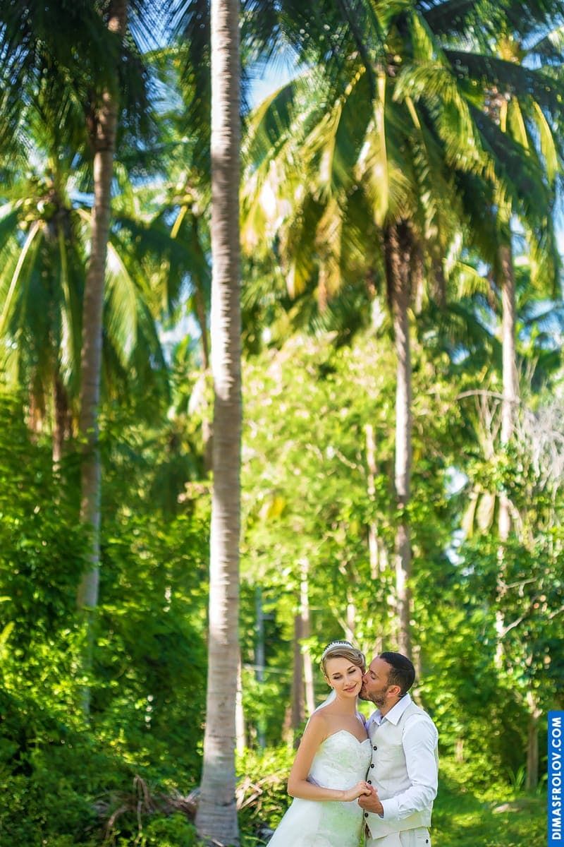 Coconut forest as location for photo shoot. photographer Dimas Frolov. photo1382