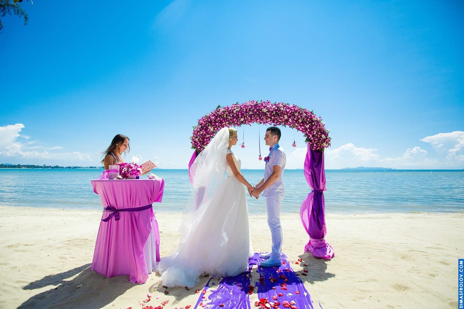 How is the wedding photo shoot in Thailand?. photographer Dimas Frolov. photo482